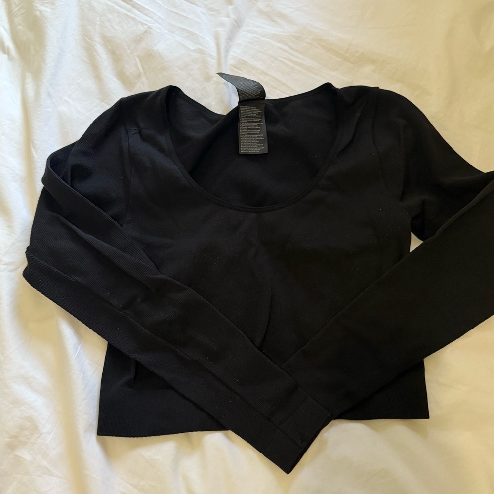 Cropped black long sleeve